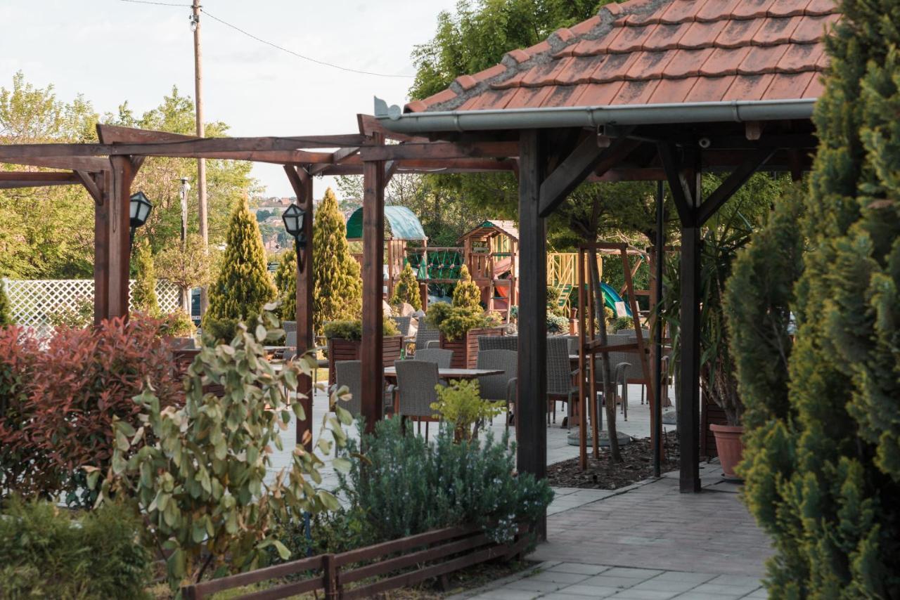 Vinceia Bed & Breakfast Smederevo Exterior photo